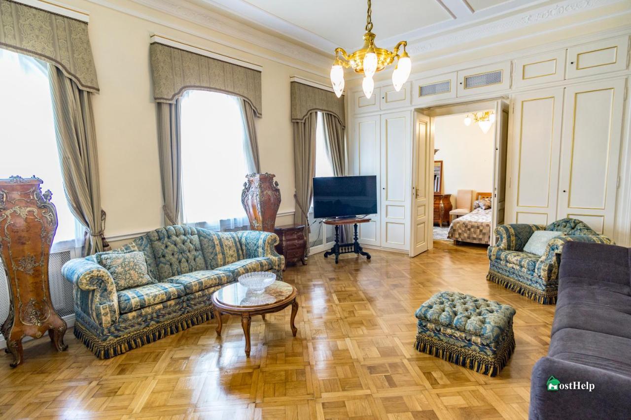 Villa With Hot-Tub, Terrace And Garden, Wenceslass Square Praha Eksteriør bilde