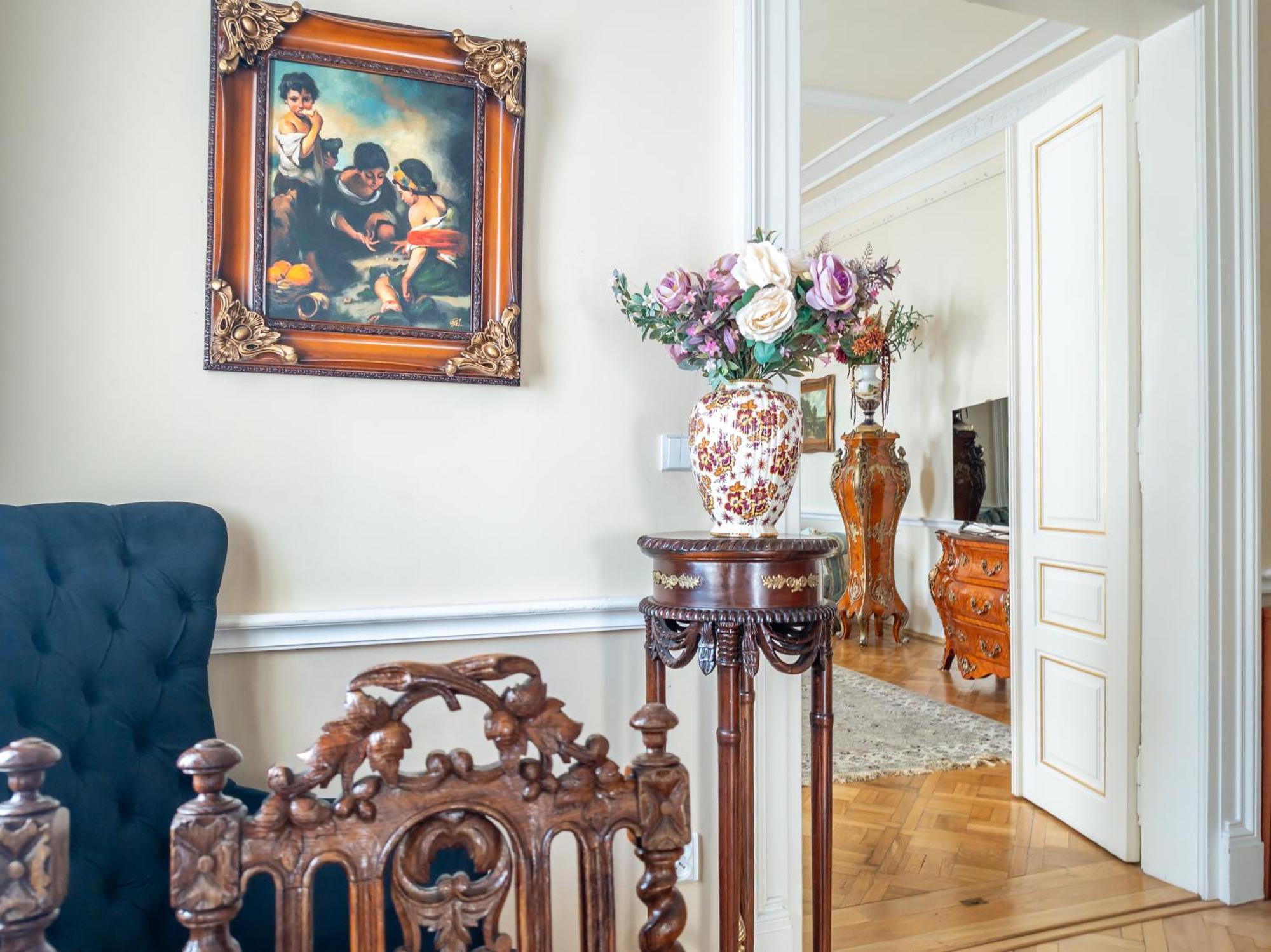 Villa With Hot-Tub, Terrace And Garden, Wenceslass Square Praha Eksteriør bilde