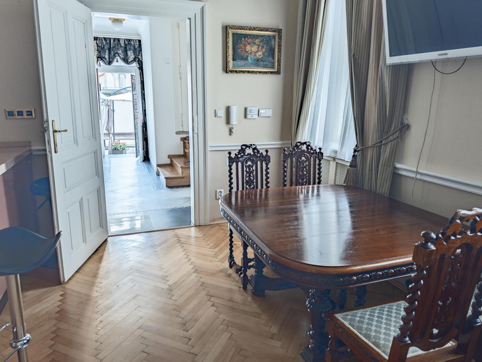 Villa With Hot-Tub, Terrace And Garden, Wenceslass Square Praha Eksteriør bilde
