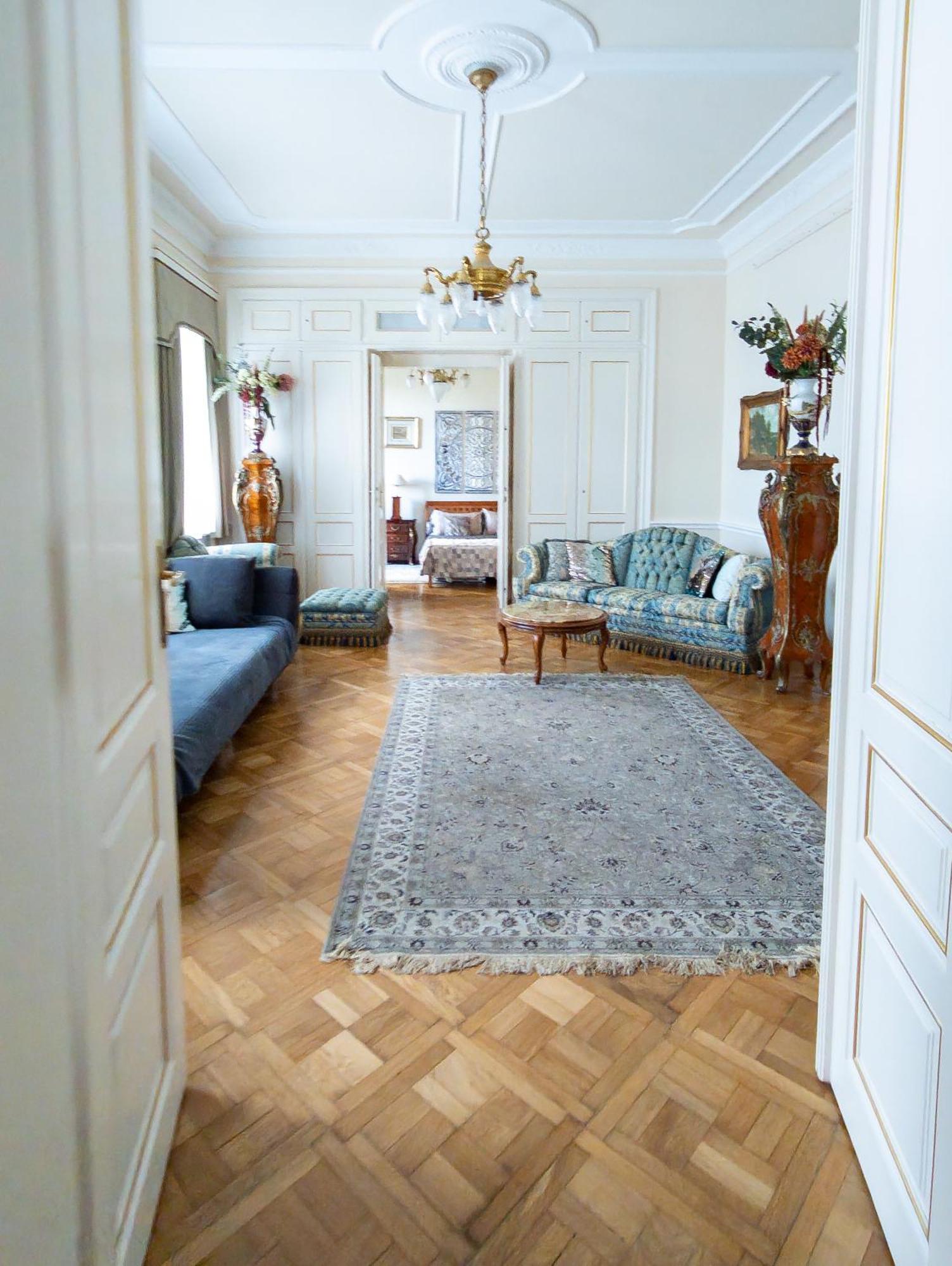 Villa With Hot-Tub, Terrace And Garden, Wenceslass Square Praha Eksteriør bilde